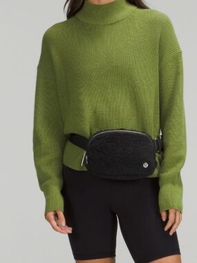Lululemon Fleece Everywhere Belt Bag